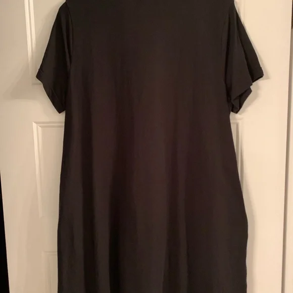 Dress - Picture 7 of 10